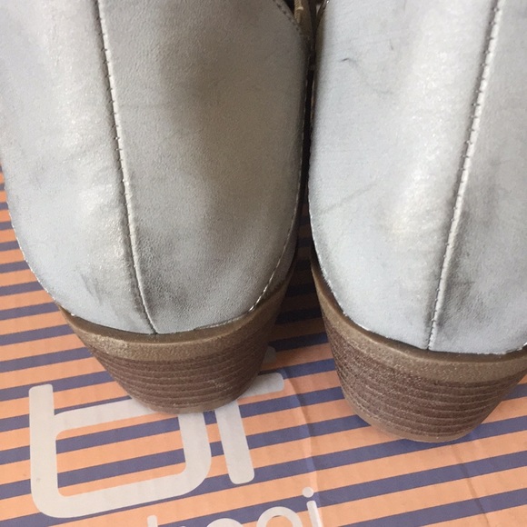 Gray Laser cut  Booties - Picture 6 of 8